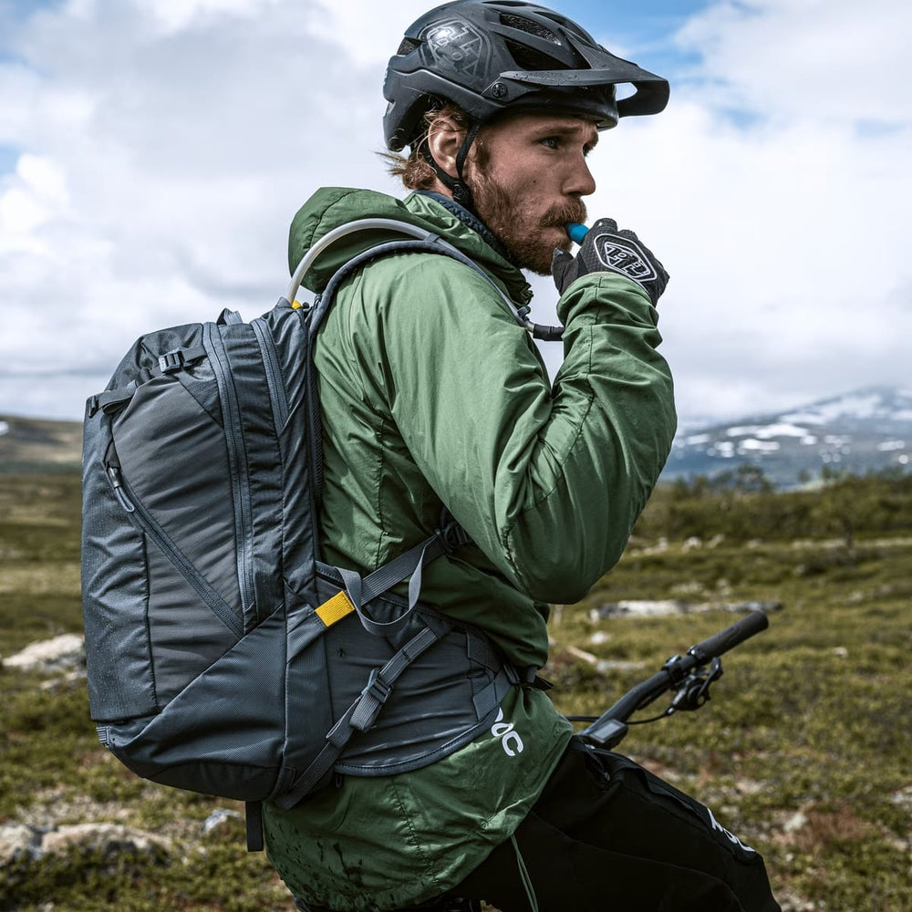 Thule 4482 Rail 18L TRHP218 Dark Slate