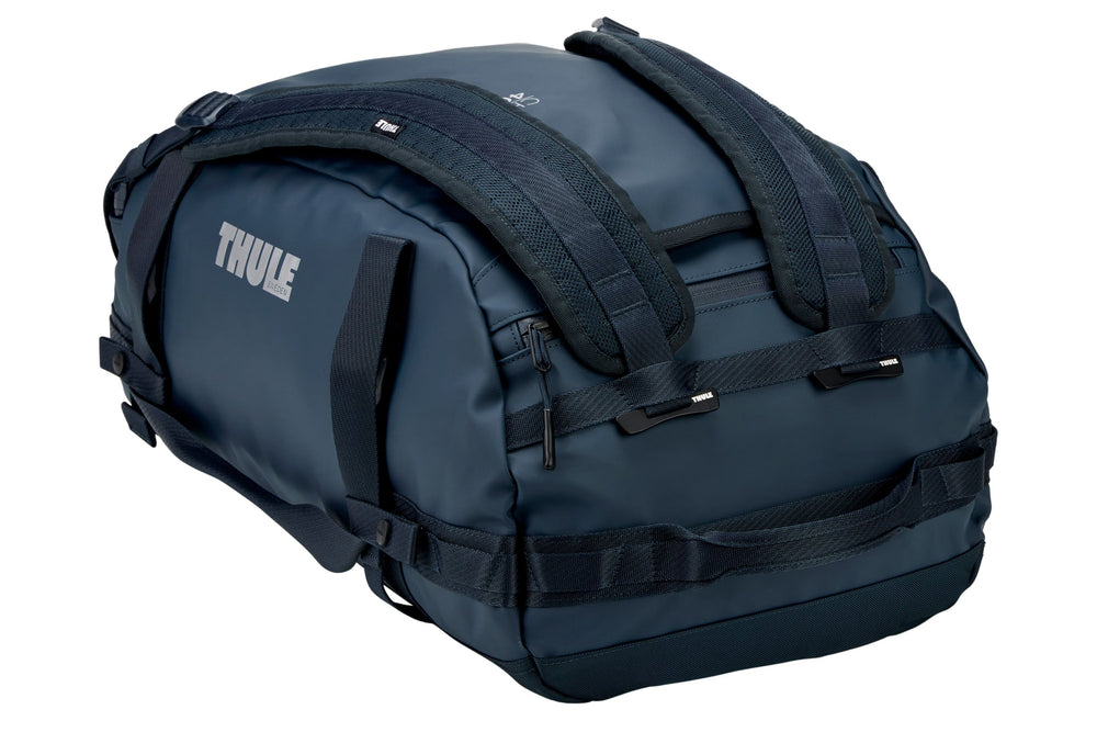 Thule 5590 Chasm 40L duffel bag darkest blue