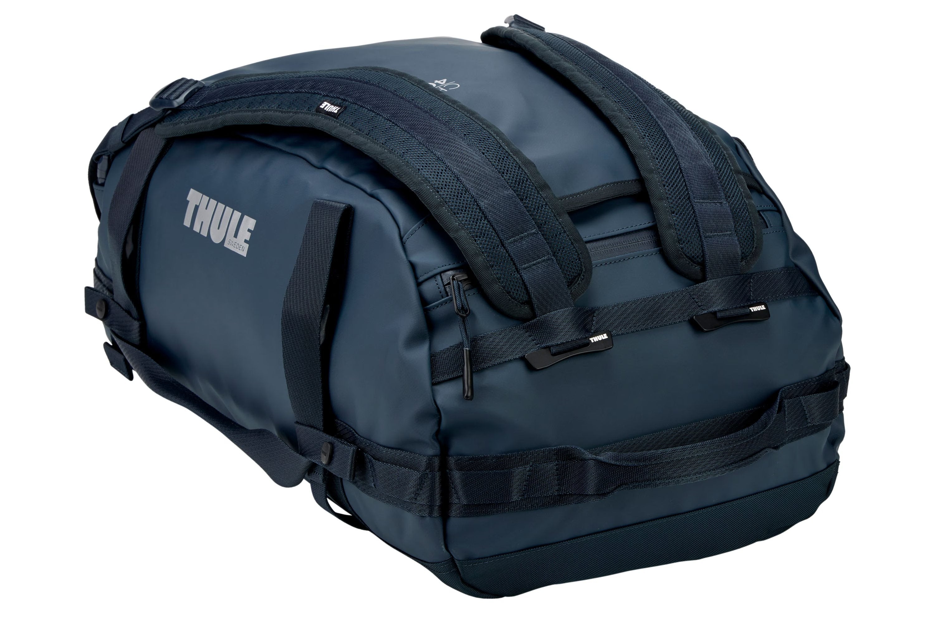 Thule 5590 Chasm 40L duffel bag darkest blue