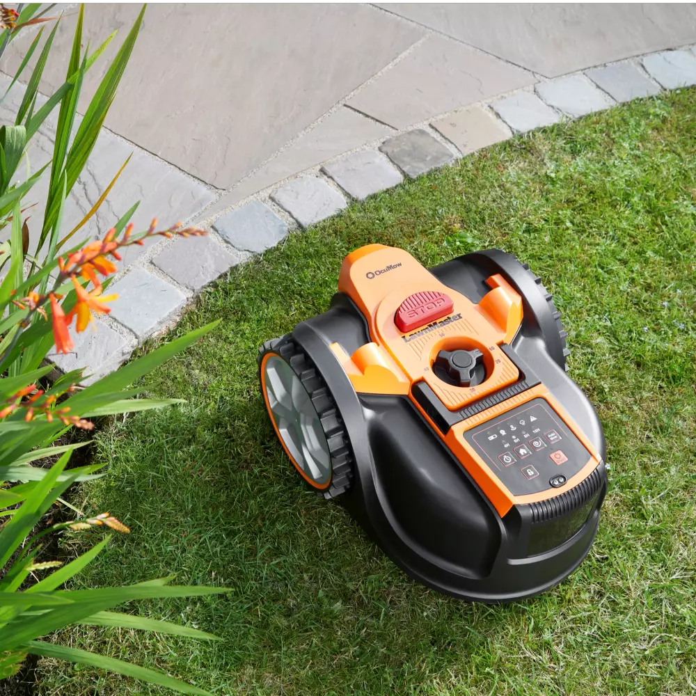 LawnMaster OcuMow® AMB16-400 | Auto Charging Vision Robot Lawn Mower