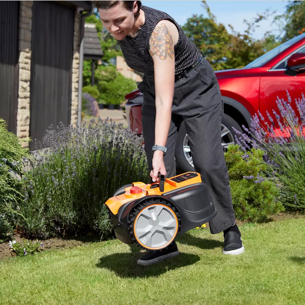 LawnMaster OcuMow® AMB16-400 | Auto Charging Vision Robot Lawn Mower