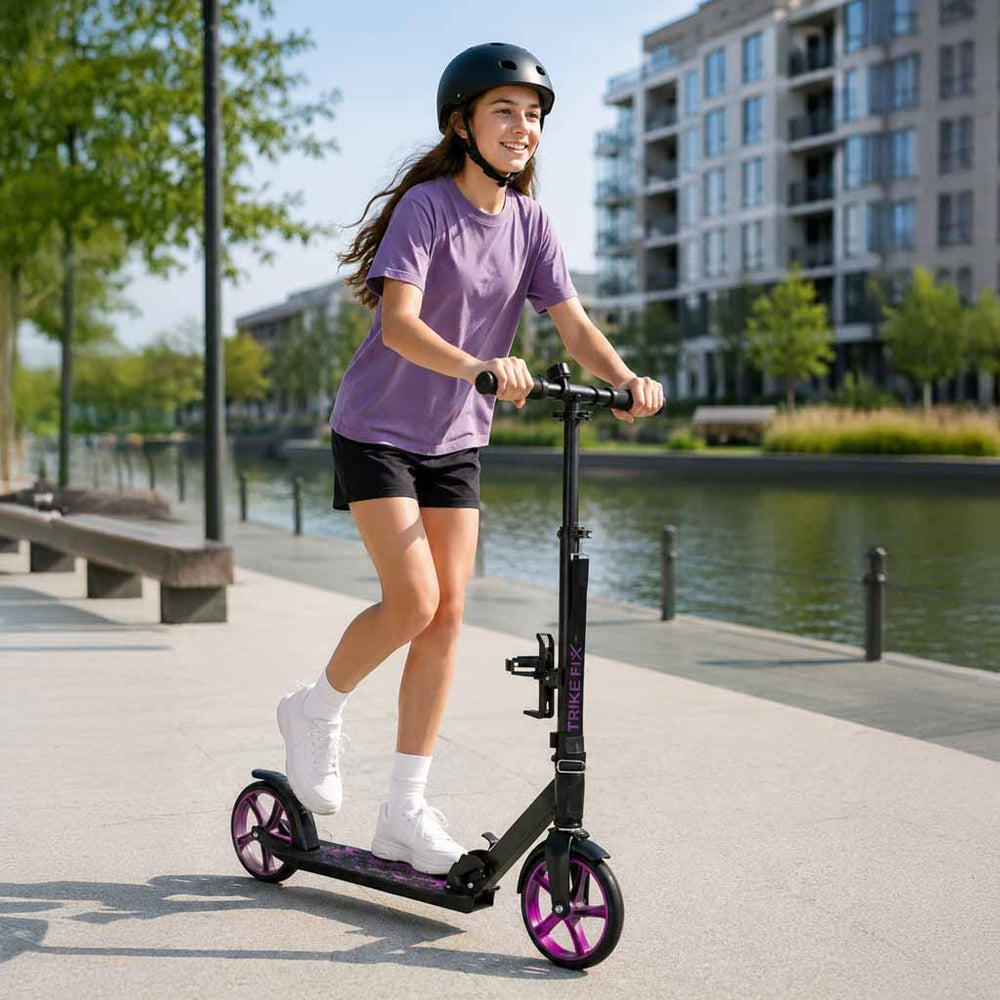 Trike Fix saliekamais pilsētas skrejriteņš ar 200 mm riteņiem, melnā un violētā krāsā