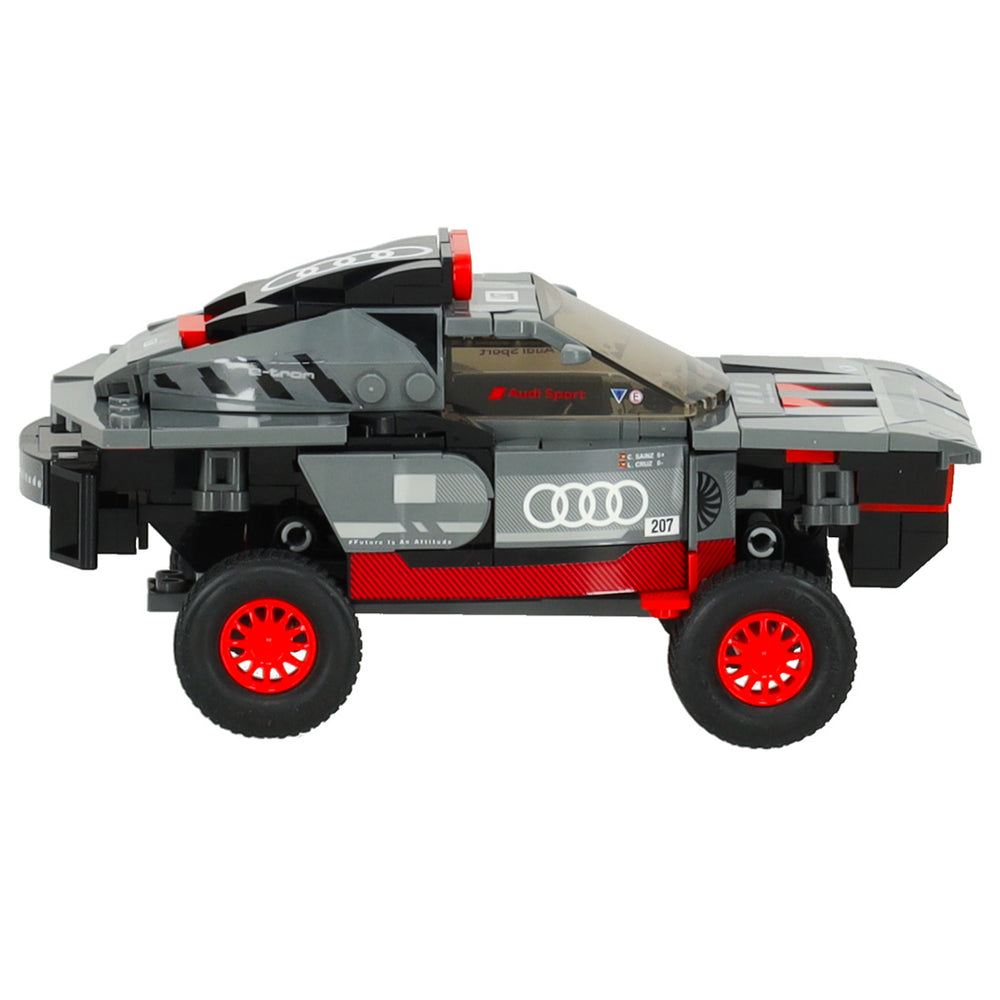 RC auto 1:30 Audi RS Q e-tron spilventiņi