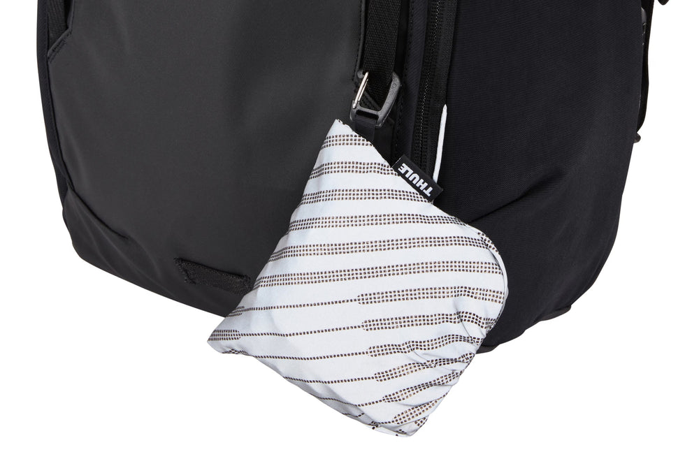 Thule 5409 universal backpack rain cover silver