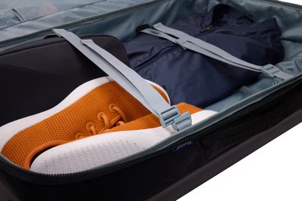 Thule 5051 Subterra 2 Wheeled Duffel Black