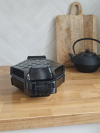 BUBBLE WAFFLE MAKER 700W