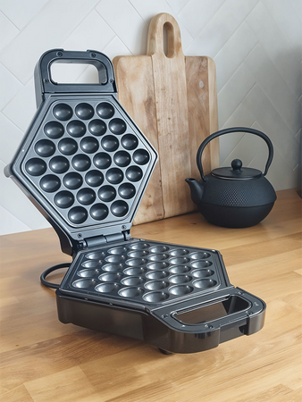 BUBBLE WAFFLE MAKER 700W
