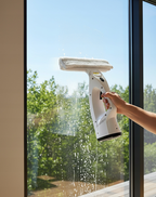 WINDOW CLEANER WITH SPRAYER, LI-ION