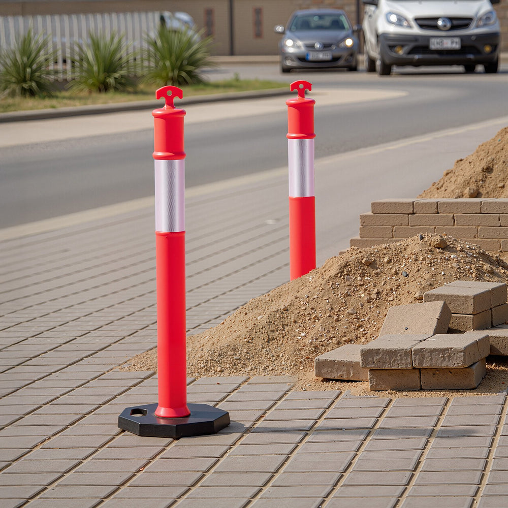 VEVOR 3 Pack Traffic Delineator Posts, 1140 mm Traffic Safety Cones with Weighted Base and Reflective Strips, Heavy Duty Delineator Posts for Construction Site, Parking Lot, Crowd Control, Red