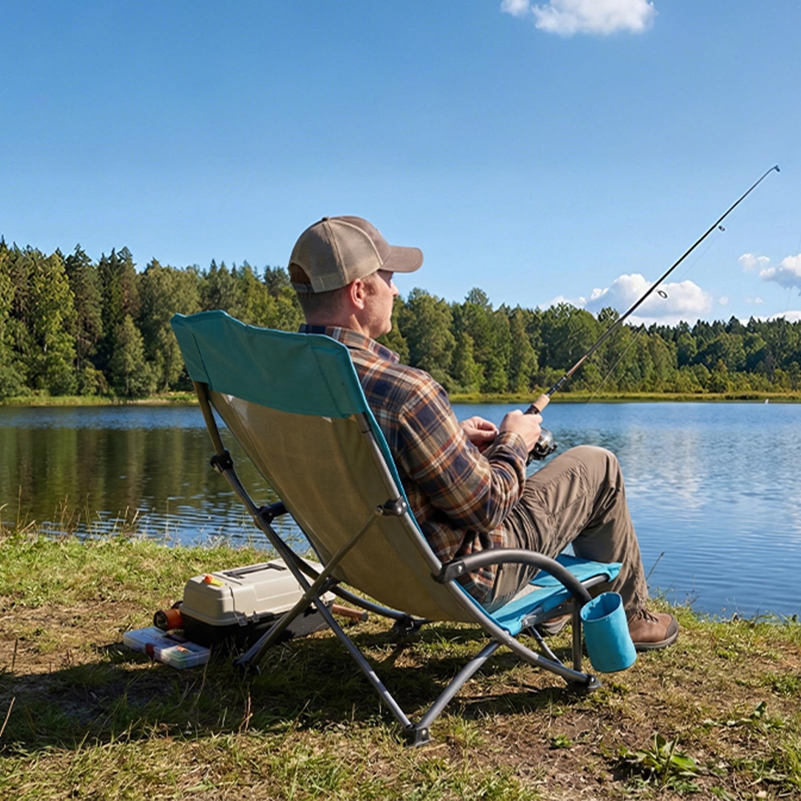 VEVOR Folding Beach Chair, High Back Camping Chairs for Adults, with Cup Pocket, Mesh Back, Carry Bag, Portable Extra Wide Seat Chair 150 kg Heavy Duty Support, for Outdoor, Camp, Light Blue, 2 Pack