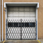 VEVOR Double Folding Security Gate Folding Door Gate 310 × 154 cm(W × H)Scissor Gate