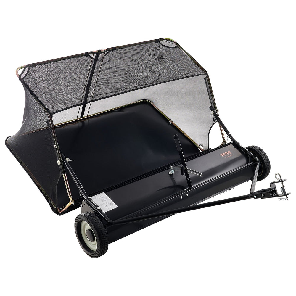 VEVOR 26.7 cm Tow Behind Lawn Sweeper, 26 cu.ft. Large Yard Sweeper, Adjustable Sweeping Height, Heavy Duty Leaf & Grass Collector with Dumping Rope, Pull Behind Sweepers for Debris Grass Clippings
