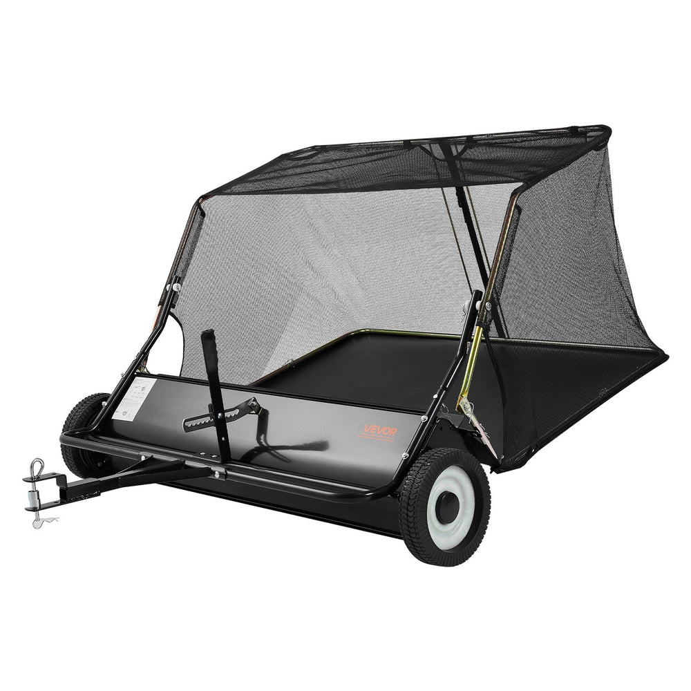 VEVOR Tow Behind Lawn Sweeper, 122cm Pull Behind Yard Sweeper, 26 cu. ft Hopper Bag Capacity, Leaf & Grass Collector with Dumping Rope, Adjustable Sweeping Height, Garden Sweepers for Lawn Farm